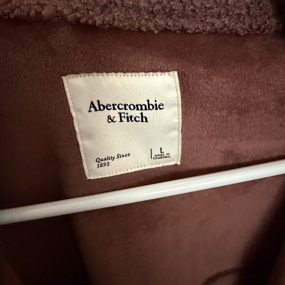 Abercrombie & Fitch Women's Cropped Sherpa Shirt Jacket - Picture 3 of 6